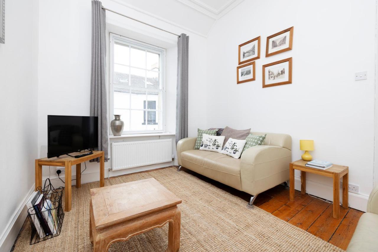 Appartamento Joivy Cosy Flat In The Heart Of Edimburgo Esterno foto