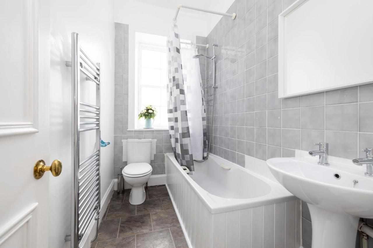Appartamento Joivy Cosy Flat In The Heart Of Edimburgo Esterno foto