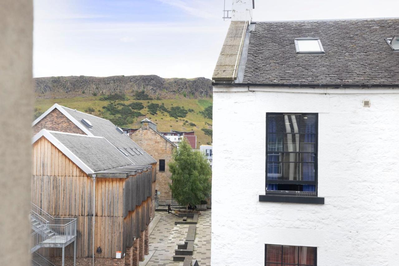 Appartamento Joivy Cosy Flat In The Heart Of Edimburgo Esterno foto